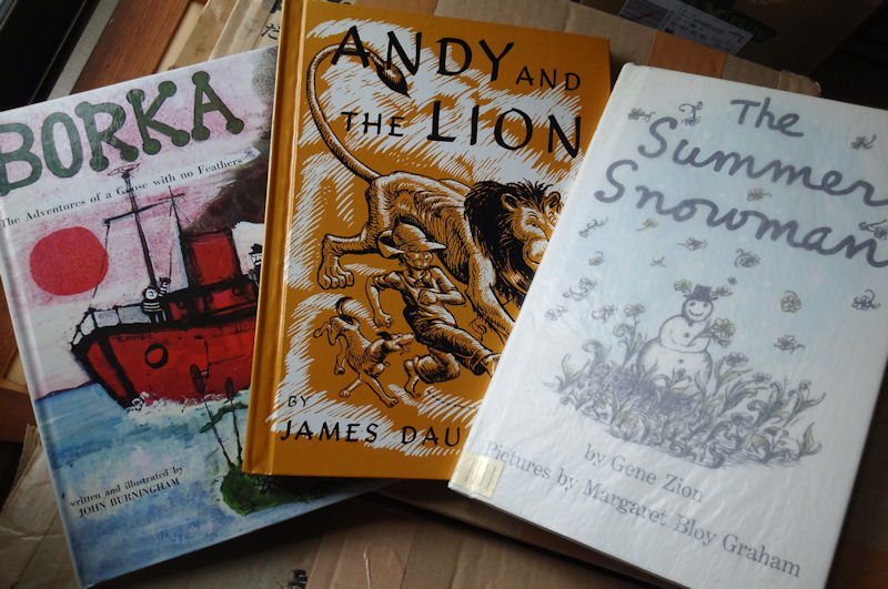 英語の絵本も多く