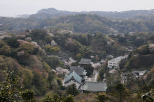 展望台からみえる建長寺