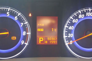 車の外気温は1℃