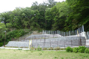 野島公園内津波避難施設