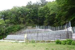 野島公園内津波避難施設