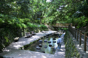 湧水広場