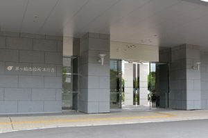 茅ヶ崎市役所本庁舎玄関