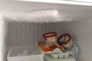 冷蔵庫霜取りは自動がいいですね