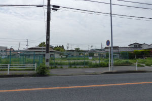 環状4号線から六浦駅方面