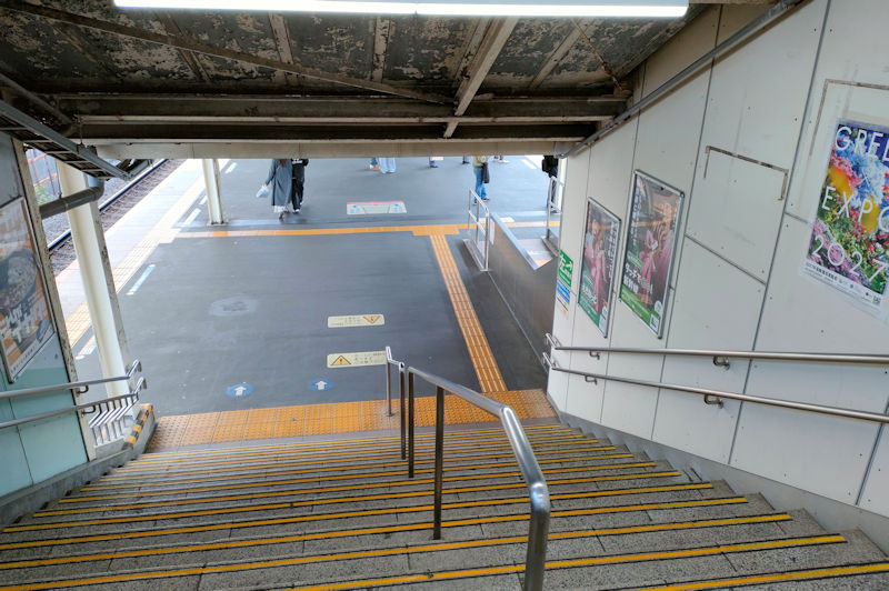JR戸塚駅